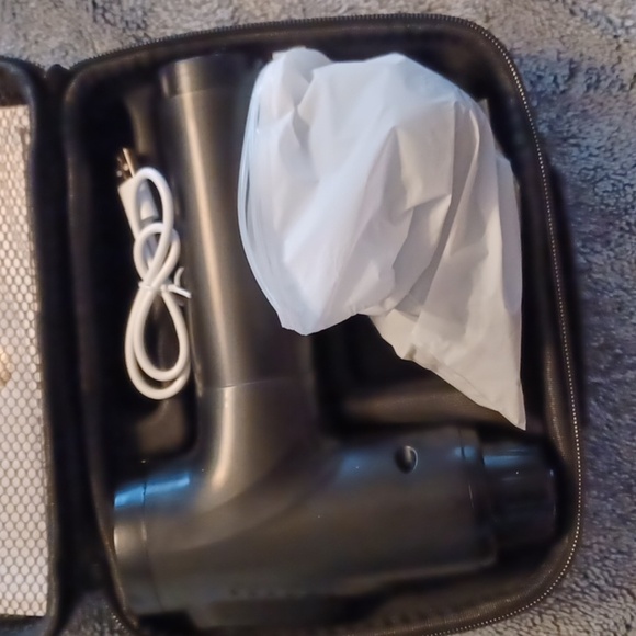 APHERMA MASSAGE GUN,  NEW IN THE BOX. - Picture 3 of 6